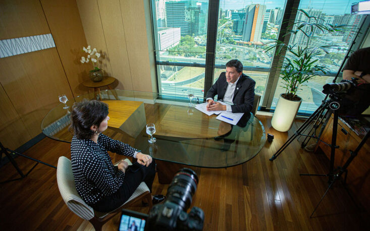 6703e4e9a76bf-9r2a0011 Mônica Sodré entrevista Floriano Pesaro