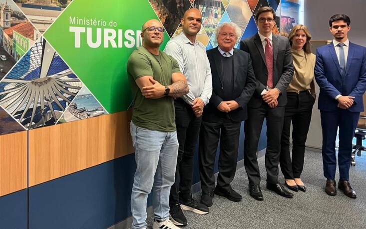 Dietze e equipe da FecomercioSP no Ministério do Turismo