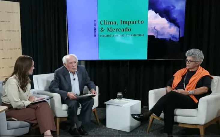 68e7efa2b91f3-livecop1 No estúdio da FecomercioSP, a jornalista Camila Silveira media o primeiro painel da live com a presença do professor Goldemberg e de Izabella Teixeira