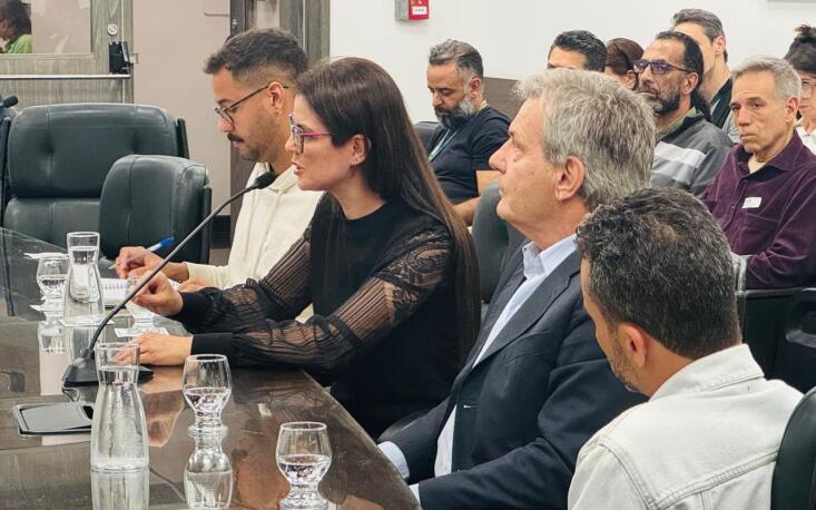 A assessora Alexsandra Ricci durante sua exposição na reunião participativa (Crédito: FecomercioSP)