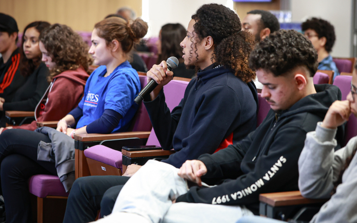 Interessados e participativos, estudantes compartilharam experiências e fizeram perguntas (Imagem: Edilson Dias)