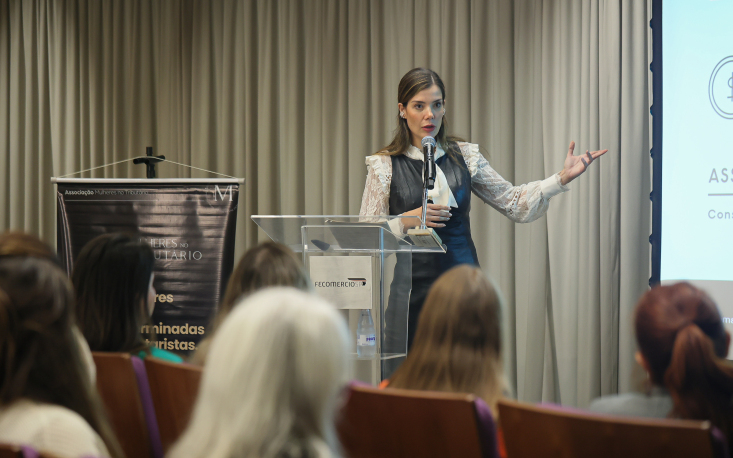 Ana Carolina Brasil, presidente da associação Mulheres no Tributário e fundadora do escritório Brasil Vasques Advogados (Foto: Edilson Dias/FecomercioSP)