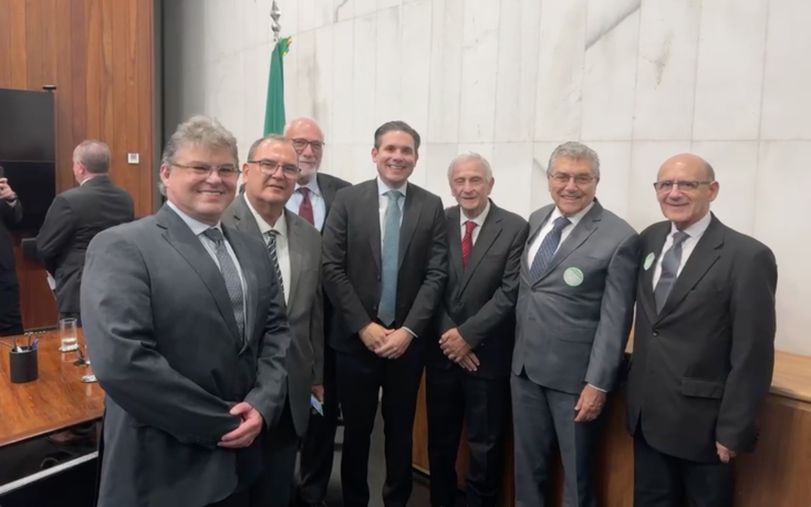 69fe48a9bae8c-captura_de_tela_2026_05_08_s_17_31_39 Presidente da Câmara dos Deputados, Hugo Motta, garante à comitiva empresarial da FecomercioSP olhar atento aos custos que mudanças na escala e na jornada de trabalho podem trazer aos negócios