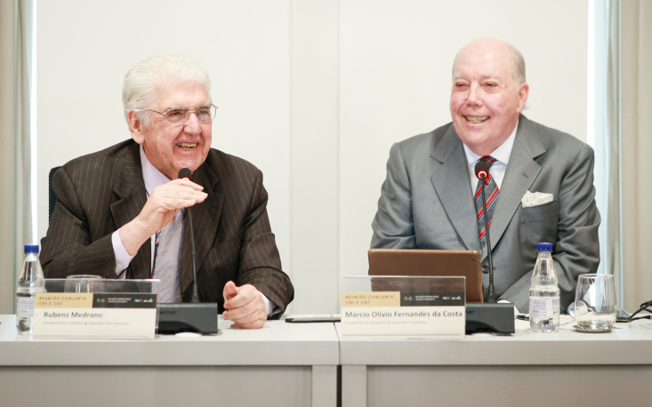 Rubens Medrano e Márcio Olívio Fernandes da Costa realizam reunião conjunta. (Foto: Edilson Dias/FecomercioSP)